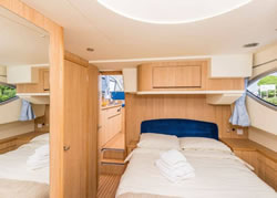 Boat interior image 4